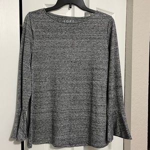 LOFT long bell sleeve top. Sz M